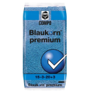 40288 Blaukorn Premium 15-3-20+3 (25 kg) Snelwerkende samengestelde NPK-meststof waarbij alle voedingsstoffen in elke korrel in dezelfde verhouding aanwezig zijn. 
Het bevat sporenelementen, boor, ijzer en zink. 
Het is geschikt voor chloorgevoelige gewassen. 
Door het lage aandeel fosfor is het geschikt voor fosforrijke gronden. Blaukorn premium