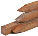 AZOBE250/8 Azobe paal gepunt 250 cm L x 8 x 8 Azobe is een zware, harde houtsoort, slijtvast en duurzaam.

Uiterst geschikt om oevers van vijvers en beken te versterken.
 Azobe palen
