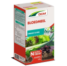DCM1003431 DCM Bloedmeel korrel 14 N - 1,5 kg Natuurlijke bron van stikstof.
Stikstof uit oa bloedmeel wat de groei van bladeren en stengels bevordert en geelverkeuring, veroorzaakt door een tekort aan stikstof, herstelt.
Mag gebruikt worden voor alle groenten, kruiden, fruit en siergewassen.
Toepasbaar in de biotuin.

Gebruik: 0,5 - 1 kg / 10 m² DCM bloedmeel 1,5 kg