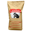 LMBASIC Lannoo Basic 25 kg Lannoo Basic is een uitgebalanceerde mengeling die kan gebruikt worden voor paarden op rust, paarden die niet veel moeten werken of paarden die zeer rustig dienen te zijn.
Deze mengeling zorgt ervoor dat dit type paarden in goede conditie blijft.
Verder zijn in deze mengeling alle vitaminen en mineralen aanwezig die een paard nodig heeft.

Gebruik:
Vrij te voederen aan paarden naast hooi en stro.
Paarden op rust: 0,5 - 0,7 kg per 100 kg lichaamsgewicht. Lannoo