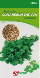 S13133 Koriander Eénjarig. Verse blaadjes worden gebruikt in allerlei gerechten. De zaadjes heeb een zachte citroensalie smaak. Gemakkelijke teelt op een zonnige plaats. Gedijt in potten en bakken. Zaaien in volle grond en uitdunnen op 25x25 cm. Koriander